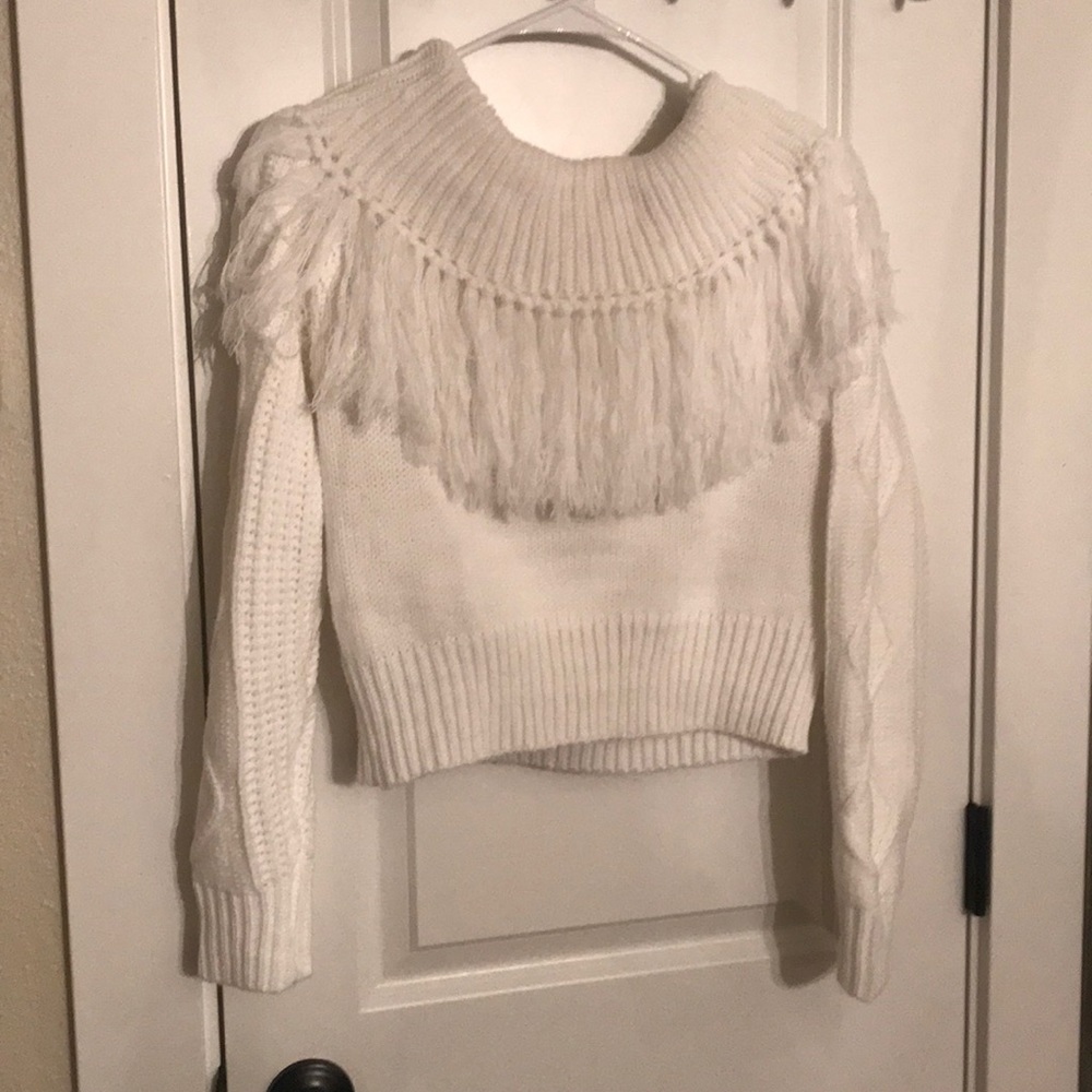 White off the shoulder Large sweater🤍🤍🤍